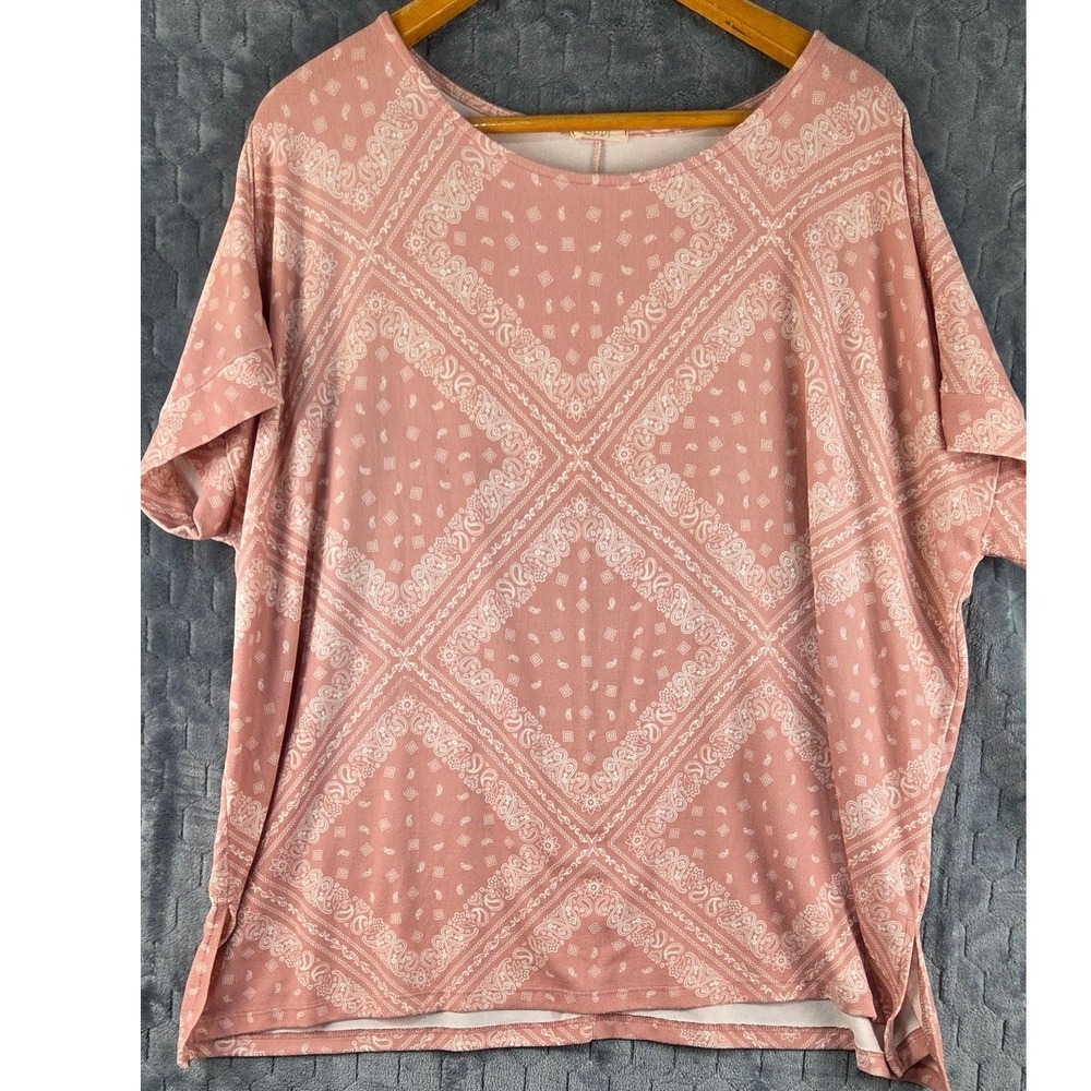 ODDY Womens 1X/2X Pink Bandana Paisley Print Short Sleeve Relaxed Top T64184P